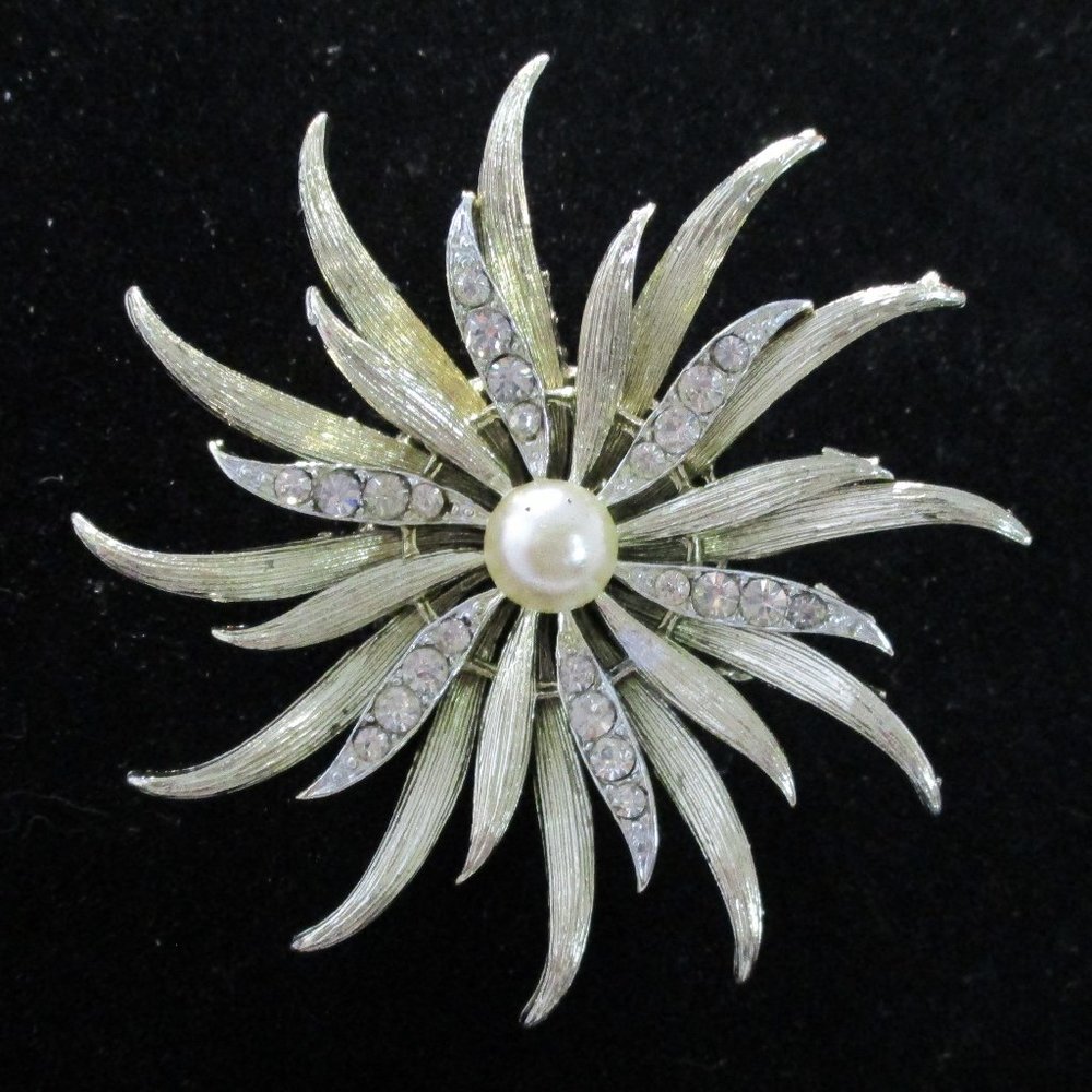 brooch